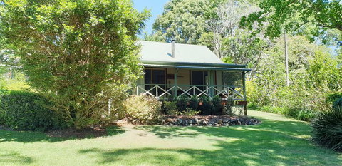 Bendles Cottages - Palm Beach Accommodation 1
