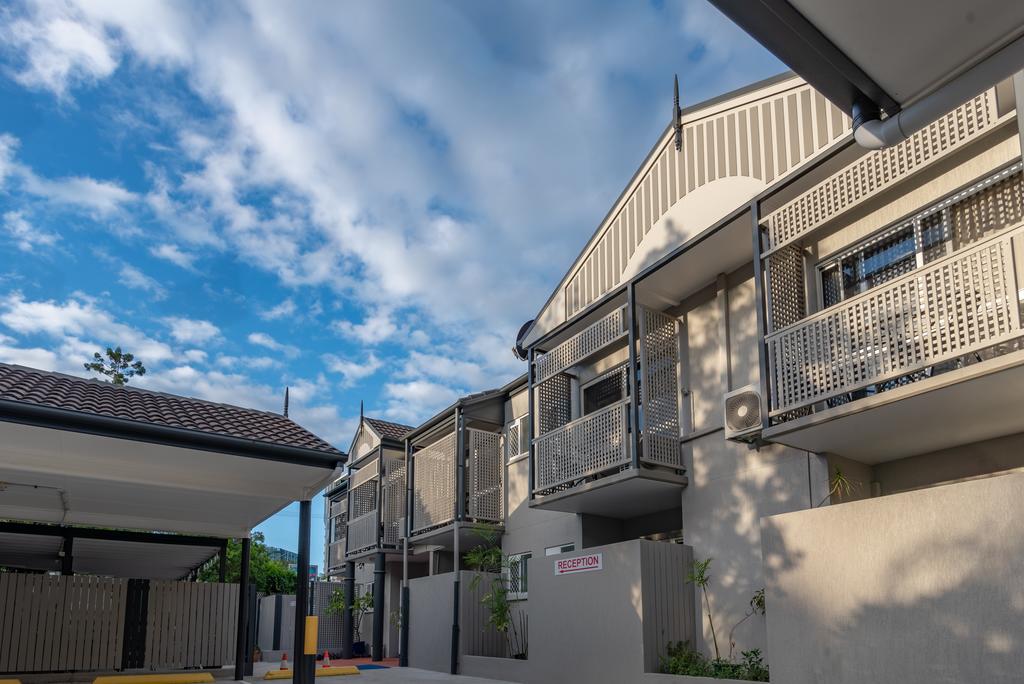 Toowong QLD Palm Beach Accommodation
