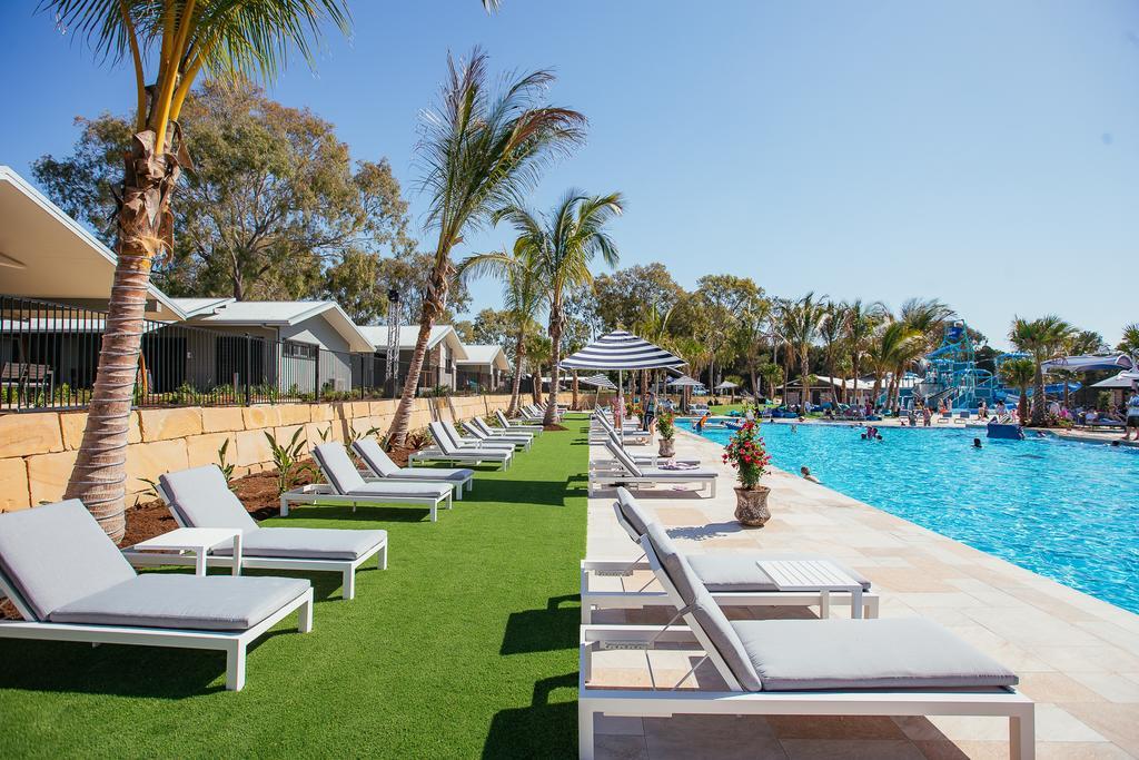 Ningi QLD Palm Beach Accommodation