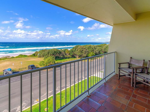 Bindaree 9 - Spectacular Views - Palm Beach Accommodation 3