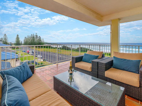 Bindaree 9 - Spectacular Views - Palm Beach Accommodation 0