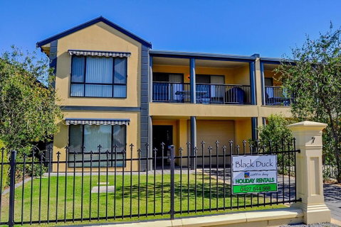 Black Duck - Palm Beach Accommodation 0