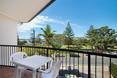 Blue Waters Apartments - Palm Beach Accommodation 3