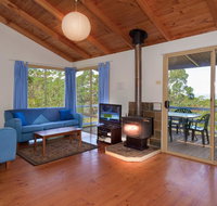 Bombina Cottages - Palm Beach Accommodation