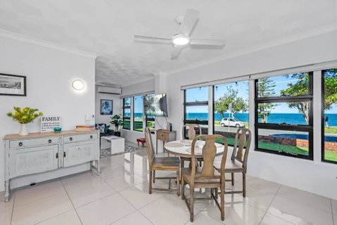 Waterfront Bliss In Margate - 30 Min From Brisbane - Palm Beach Accommodation 0