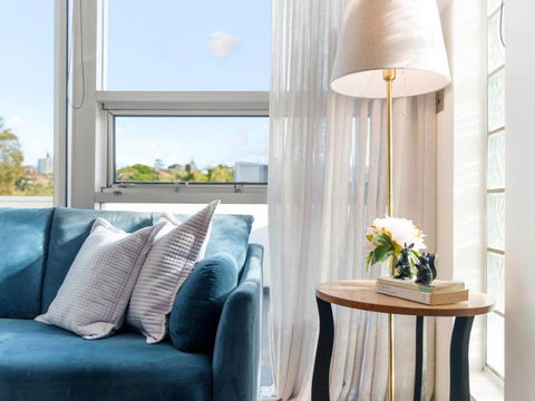 XQ Collection La Casa De Frida - Modern Studio With Balcony - Palm Beach Accommodation 0