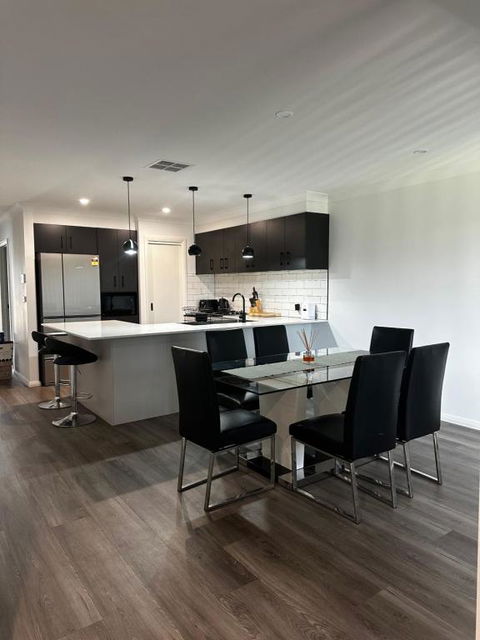 Xquisite - Palm Beach Accommodation 2