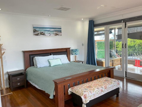 Zen Escape Guest House- Romantic Escape, Cozy Delight, Oasis Suite - Palm Beach Accommodation 0