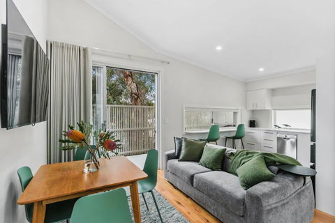WILL56 - Gumtree Studio - Palm Beach Accommodation 1