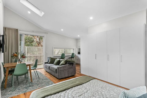 WILL56 - Gumtree Studio - Palm Beach Accommodation 3