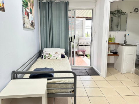 Zen Escape Guest House- Zen Garden Tiny Home, Nooky Studio - Palm Beach Accommodation 2