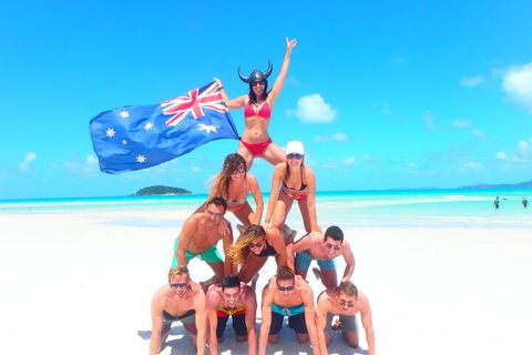 Sail, Snorkel, SUP & Kayak Charter Whitsundays - Palm Beach Accommodation 3