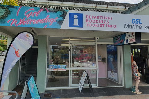 Reef And Island Scenic Flight From Airlie Beach - Palm Beach Accommodation 2