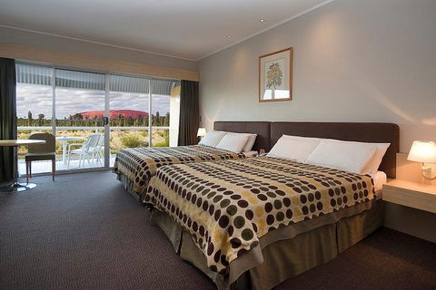3-Day Uluru-Kata Tjuta And Kings Canyon 4WD Small-Group Eco-Tour From Alice Springs - Palm Beach Accommodation 0