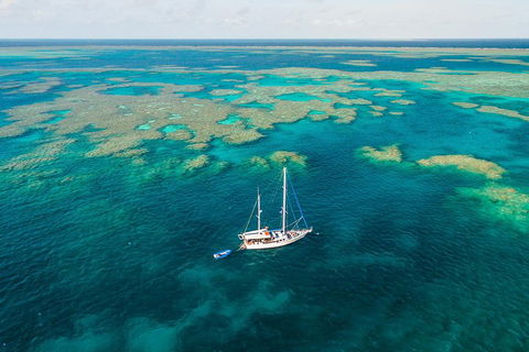 3 Day Whitsundays Sailing And Diving Adventure: Kiana - Palm Beach Accommodation 1