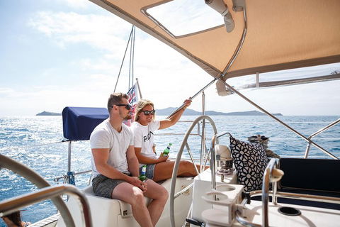 1-Night Whitsundays Private Charter Aboard Cruising Yacht Milady - Palm Beach Accommodation 3
